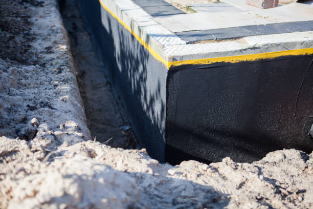 Professional Vapor Barrier Installation technician working in Smyrna, TN